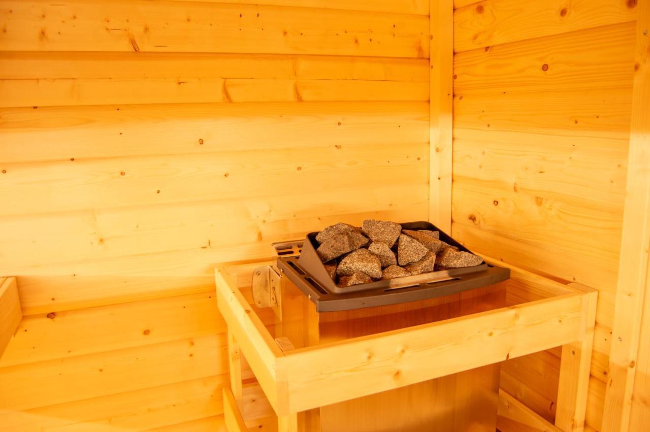 Wellnessoase Mitten In Der Wasserfallstadt Triberg *