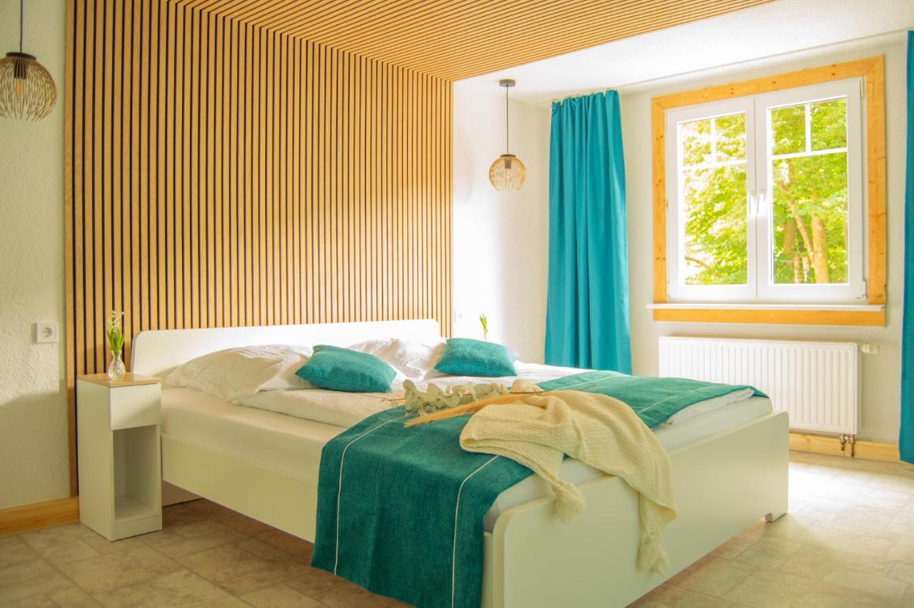 Wellnessoase Mitten In Der Wasserfallstadt Triberg *